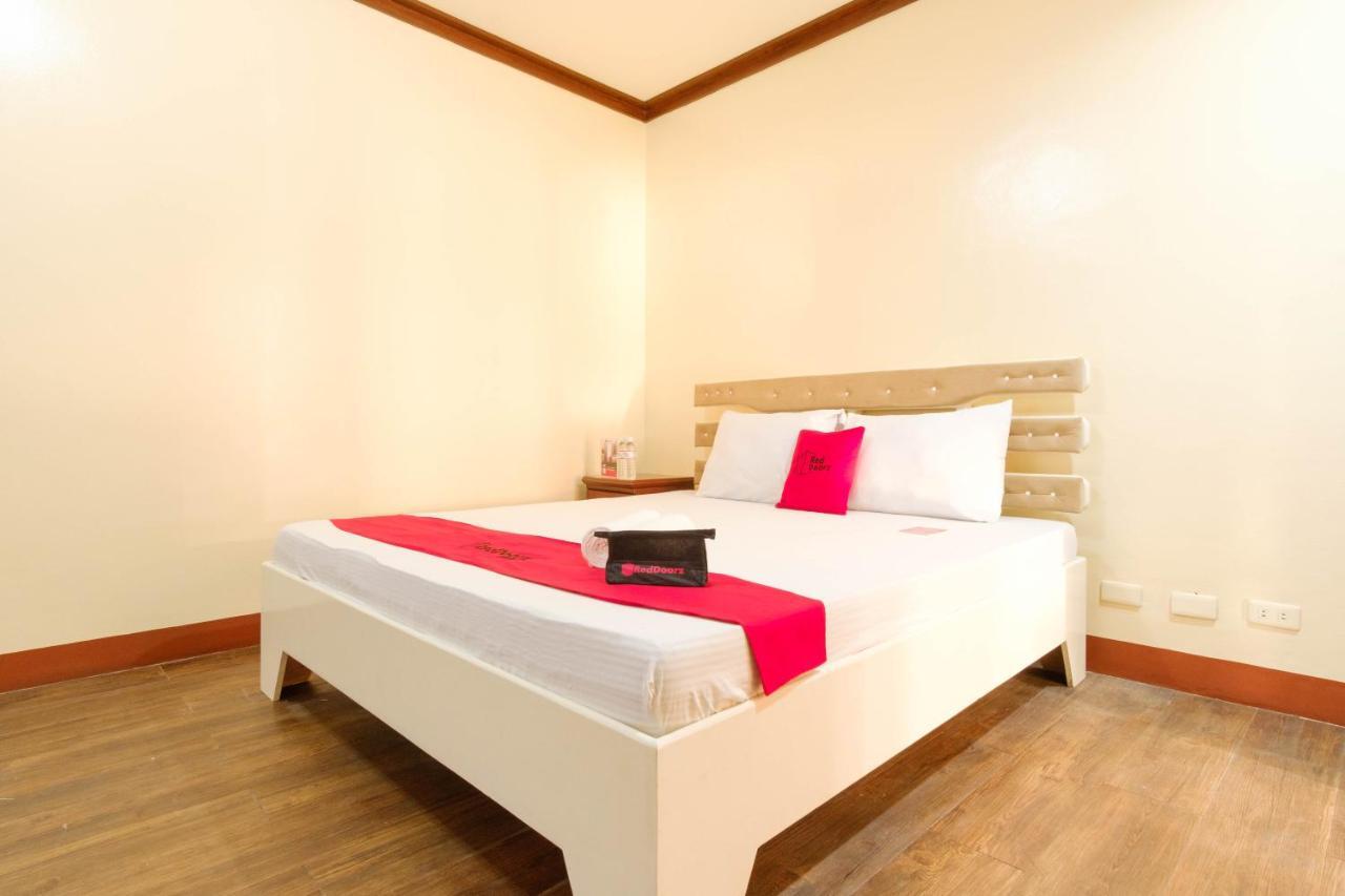 Reddoorz Plus @ Seaborne Hotel Subic Zambales Exterior foto
